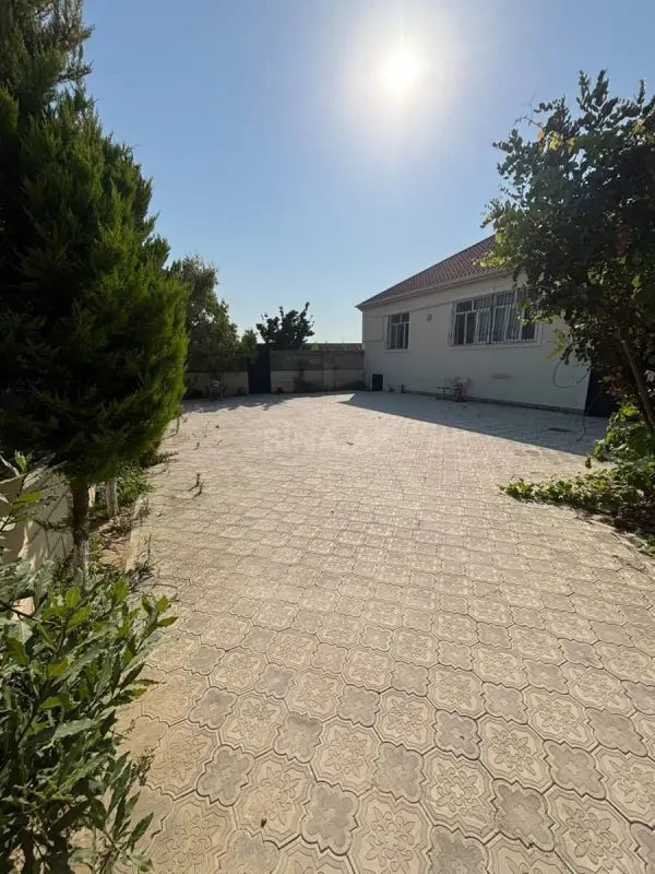 Satılır 4 otaqlı həyət evi 168 m²