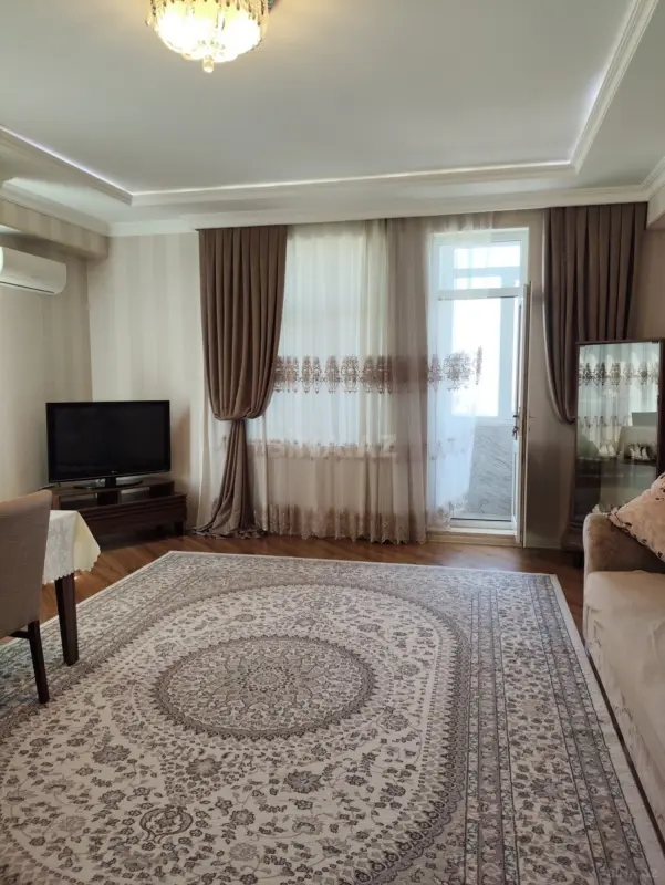 Satılır 3 otaqlı mənzil 110 m²