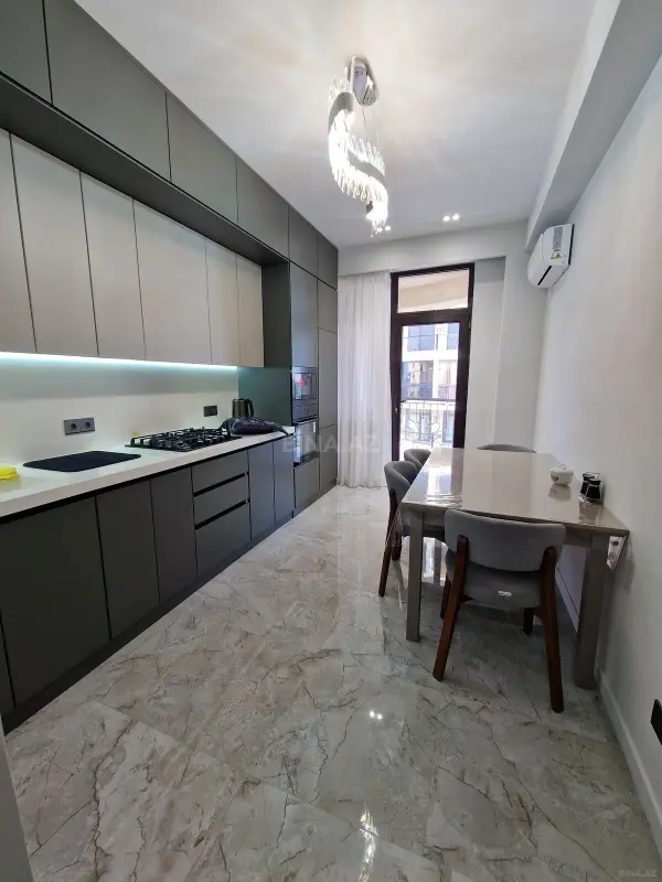 Satılır 3 otaqlı mənzil 98.5 m²