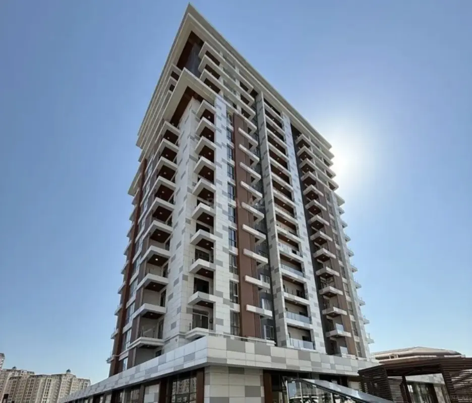 Satılır 3 otaqlı mənzil 145 m²