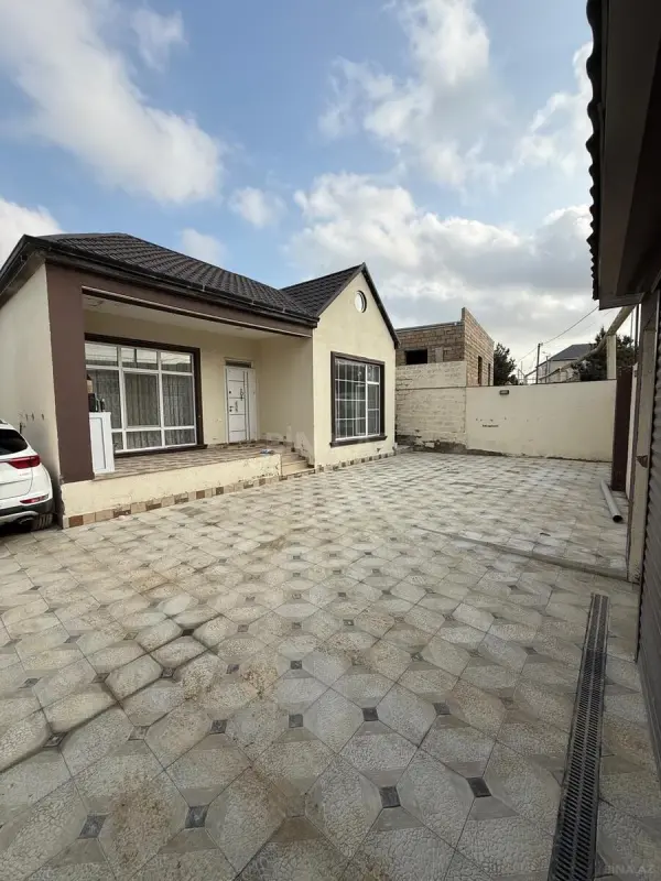 Satılır 4 otaqlı həyət evi 100 m²