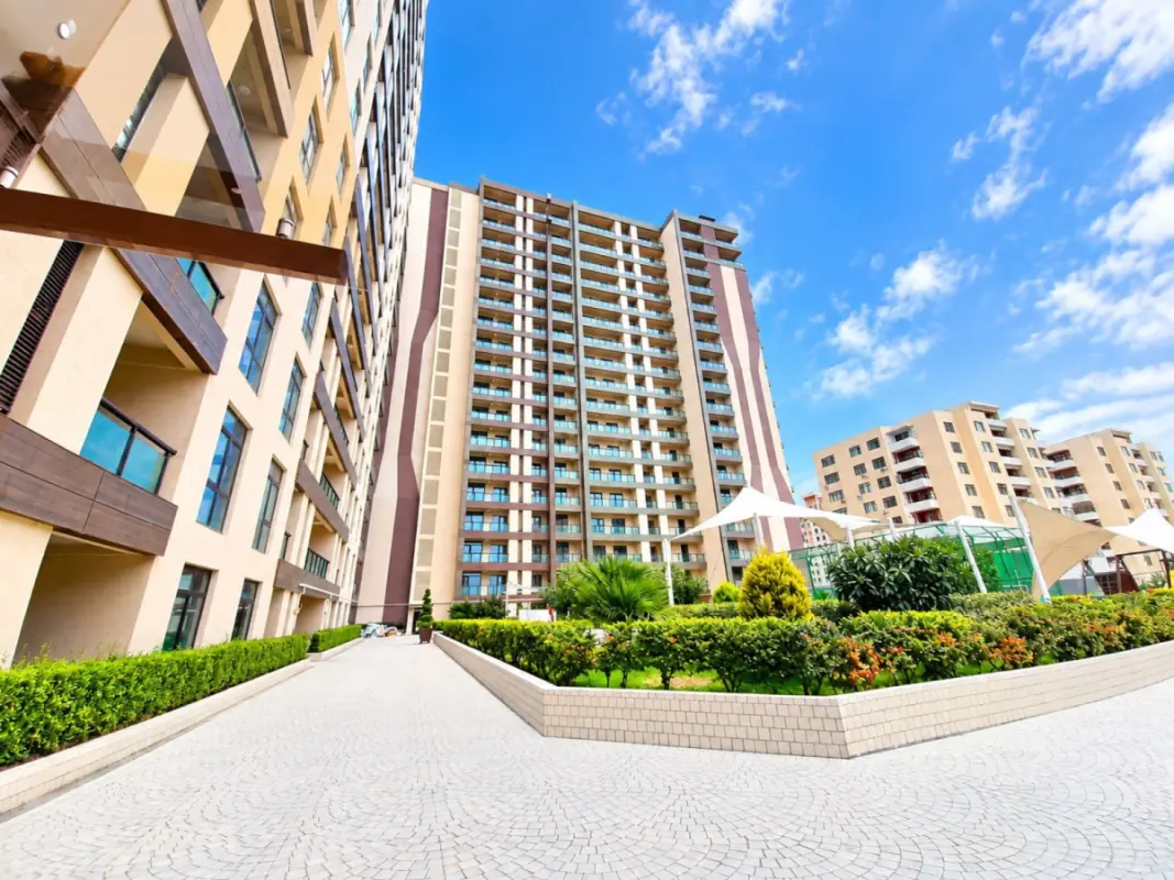 Satılır 2 otaqlı mənzil 84 m²