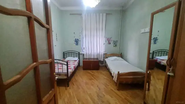 Kirayə verilir 3 otaqlı mənzil 80 m² — Bakı, Sahil qəs. 3 otaq 80.00 m²