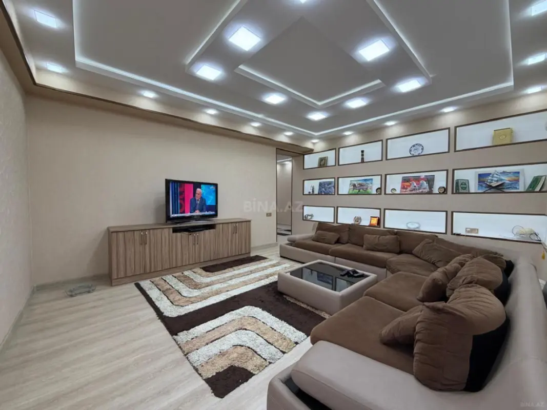 Satılır 3 otaqlı mənzil 122 m²