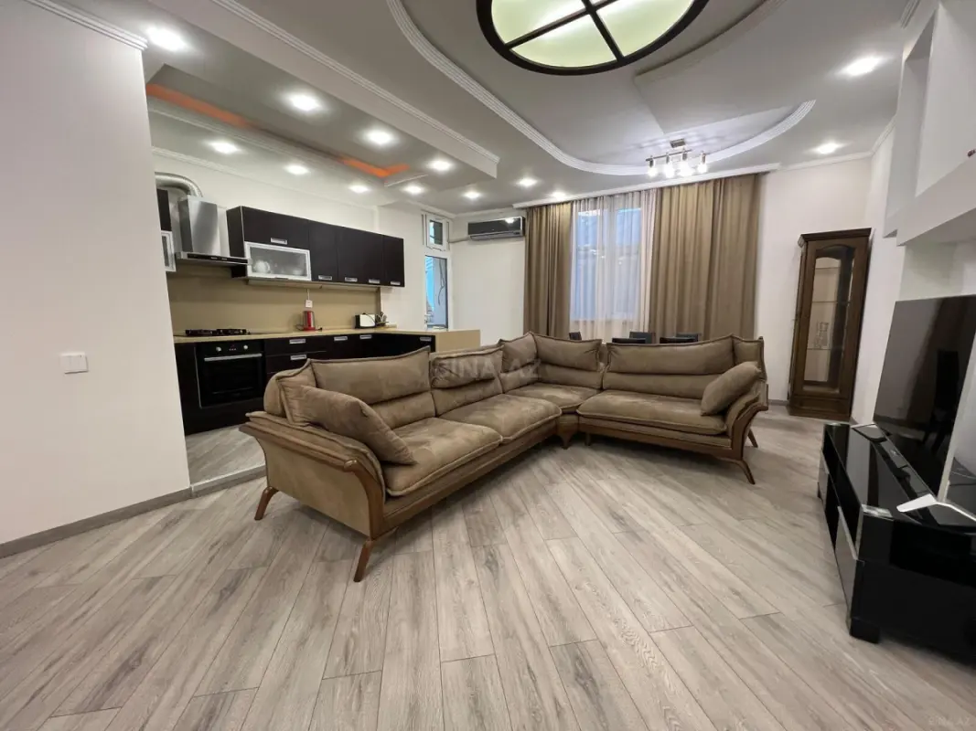 Kirayə verilir 4 otaqlı mənzil 125 m²