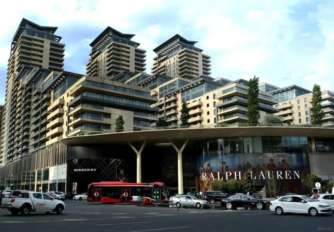 Kirayə verilir 2 otaqlı mənzil 84 m²