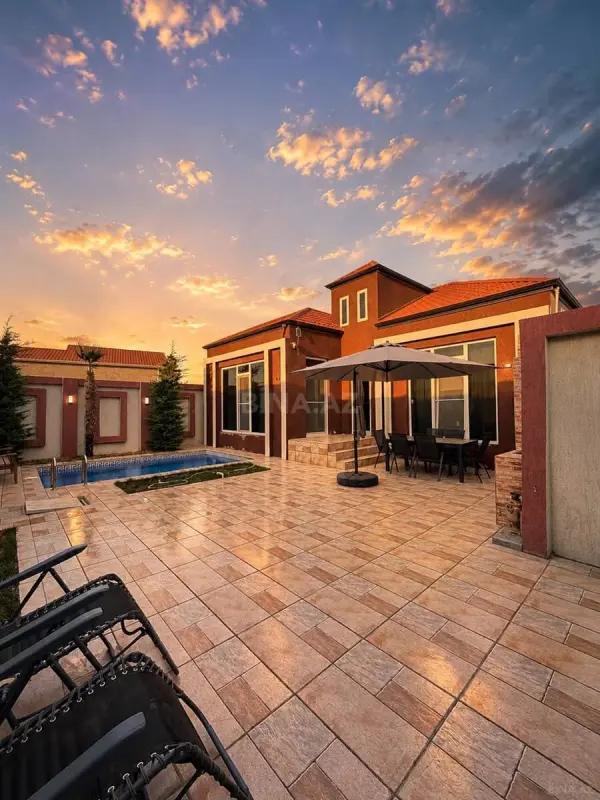 Satılır 4 otaqlı həyət evi 145 m²