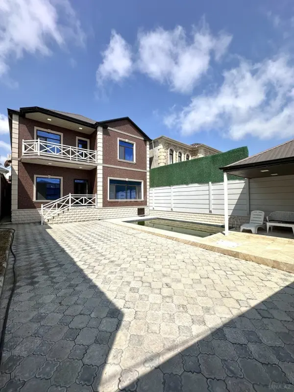 Satılır 6 otaqlı həyət evi 240 m²