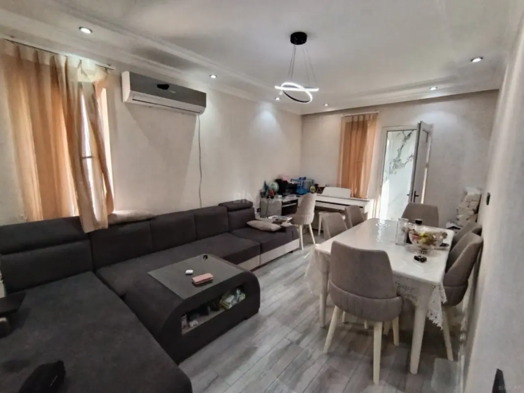 Satılır 2 otaqlı mənzil 50 m²
