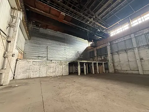 Kirayə verilir obyekt 2000 m² — Bakı 2000.00 m²