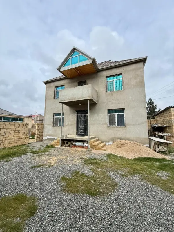 Satılır 4 otaqlı həyət evi 160 m²