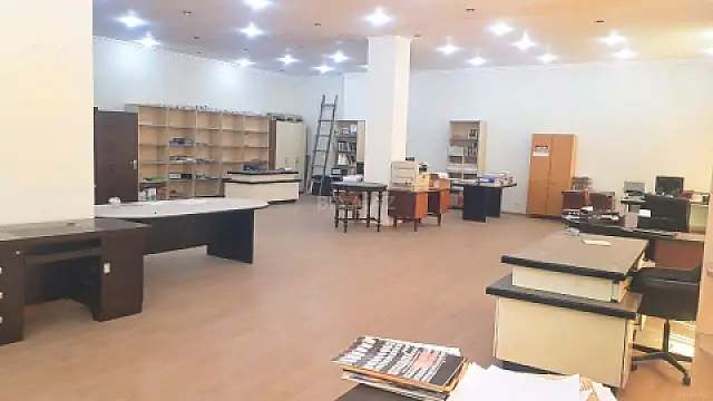 Kirayə verilir 2 otaqlı ofis 220 m² — Bakı 2 otaq 220.00 m²