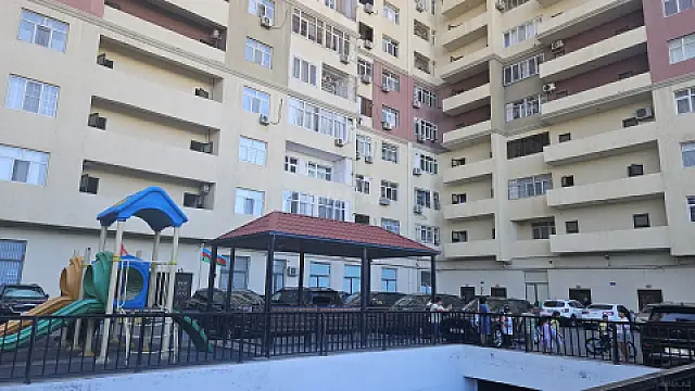 Satılır 3 otaqlı mənzil 110 m² — Bakı, İnşaatçılar 3 otaq 110.00 m²