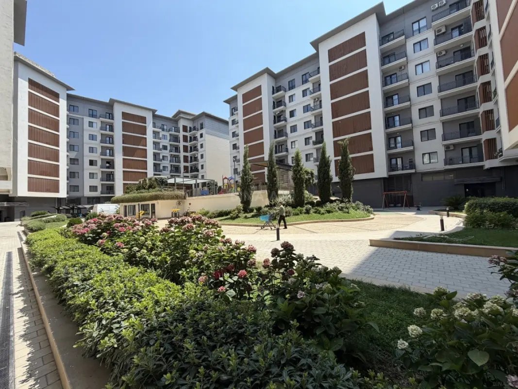 Satılır 3 otaqlı mənzil 126 m²