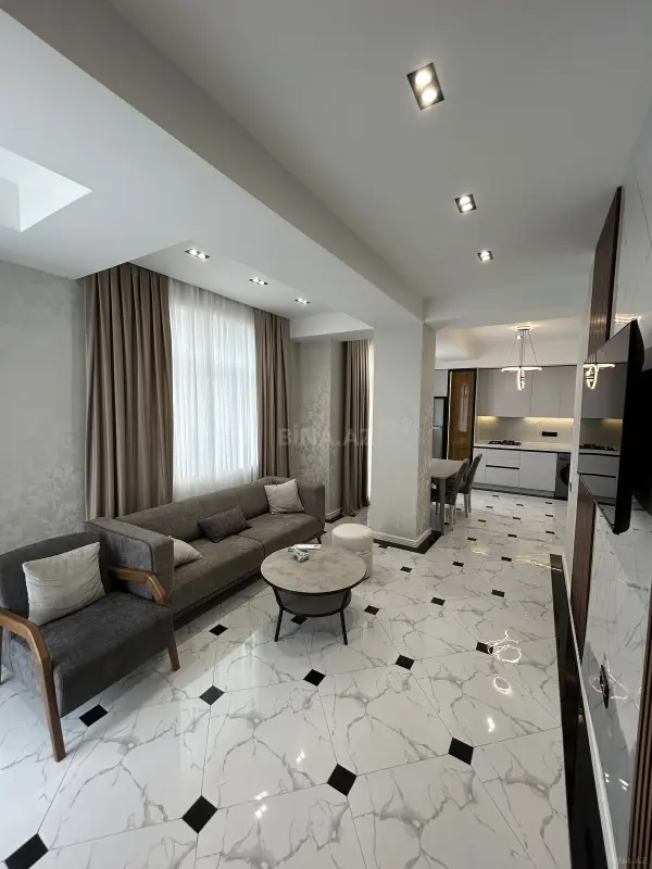 Satılır 2 otaqlı mənzil 88 m²
