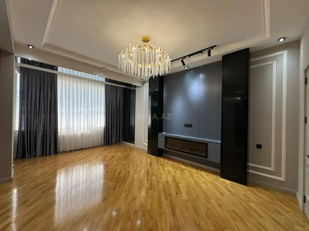 Satılır 4 otaqlı mənzil 133 m²