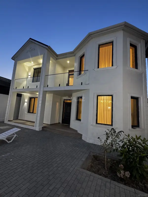 Satılır 5 otaqlı həyət evi 250 m²
