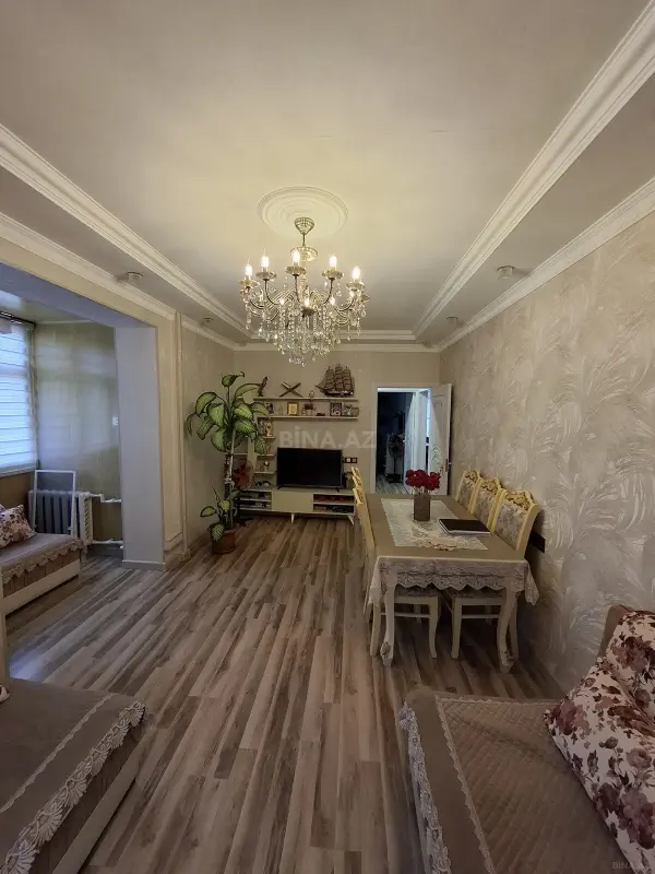 Satılır 2 otaqlı mənzil 65 m²