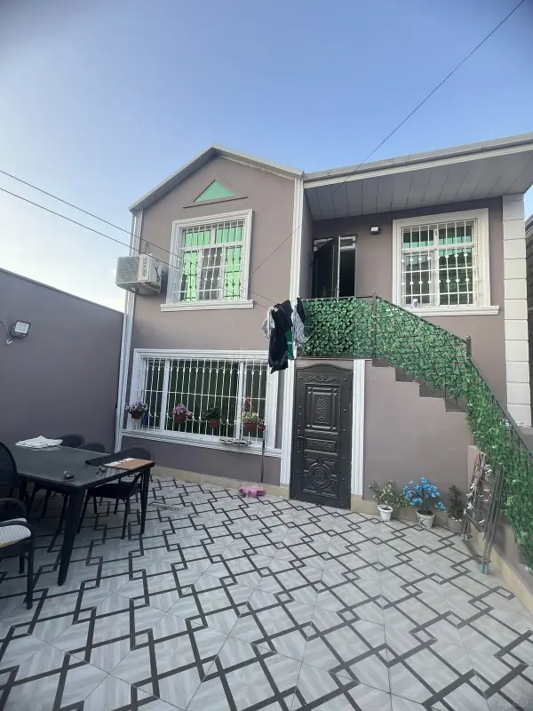 Satılır 5 otaqlı həyət evi 130 m²