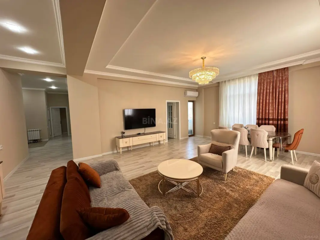 Satılır 3 otaqlı mənzil 125 m²