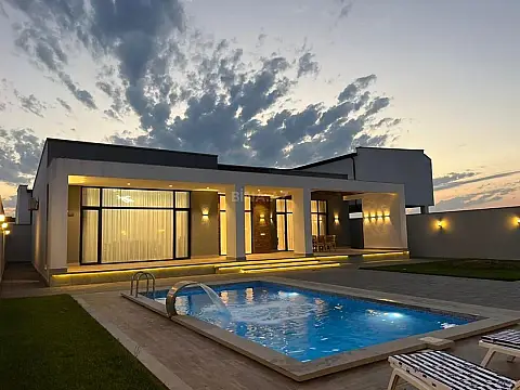 Kirayə verilir 4 otaqlı həyət evi 280 m² — Bakı, Mərdəkan 4 otaq 280.00 m²