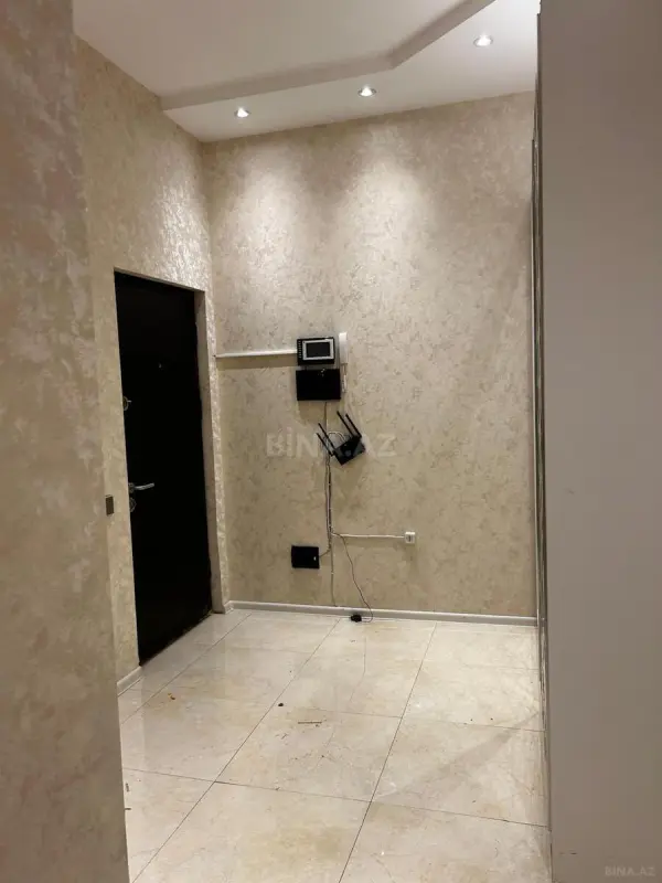 Satılır 3 otaqlı mənzil 127.7 m²