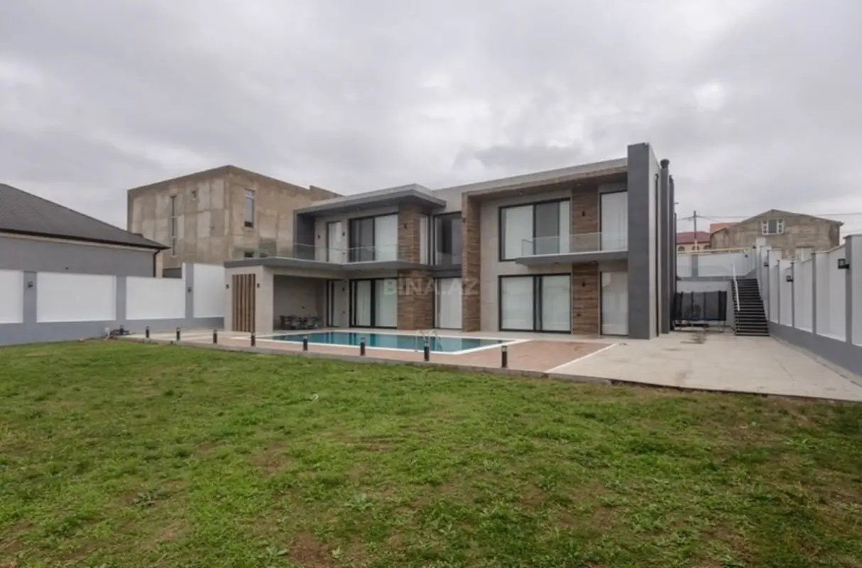 Kirayə verilir 6 otaqlı həyət evi 550 m²