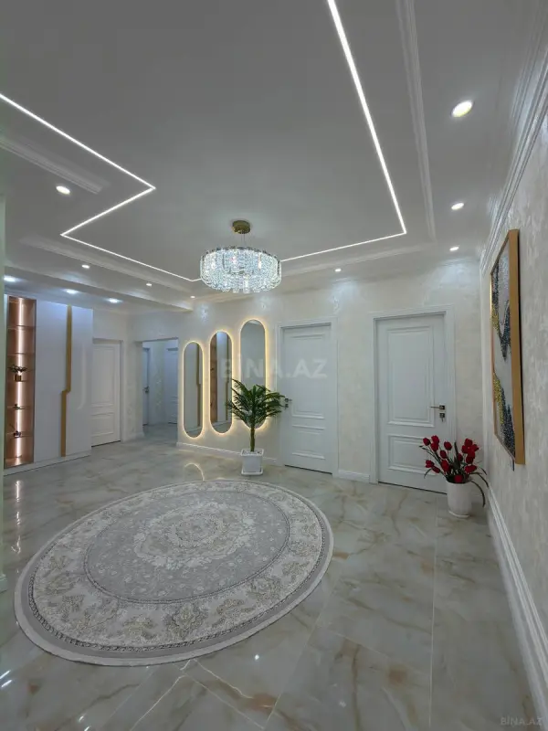 Satılır 4 otaqlı mənzil 165 m²