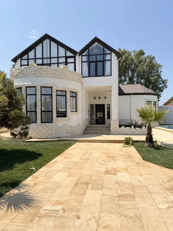 Satılır 5 otaqlı həyət evi 250 m²