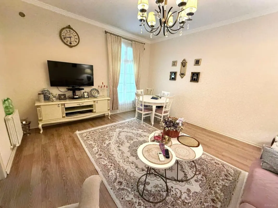 Satılır 4 otaqlı mənzil 100 m²
