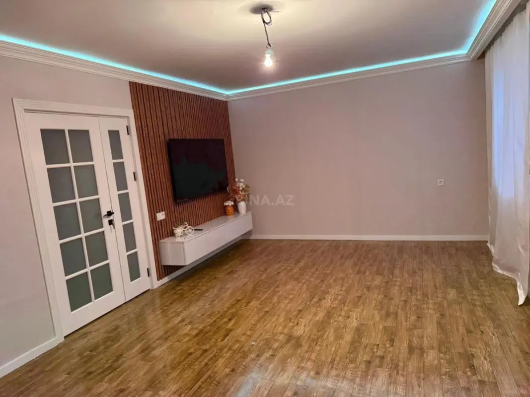 Satılır 5 otaqlı mənzil 127 m²