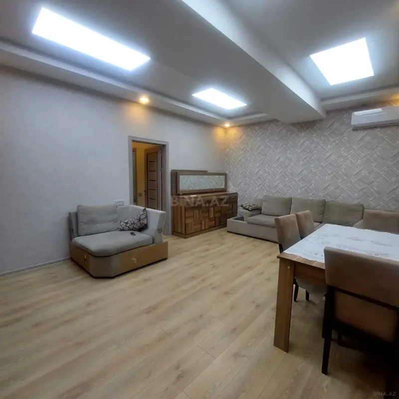 Kirayə verilir 2 otaqlı mənzil 86 m²