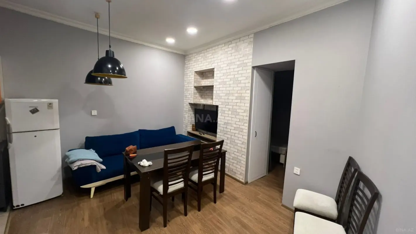 Kirayə verilir 2 otaqlı mənzil 45 m²