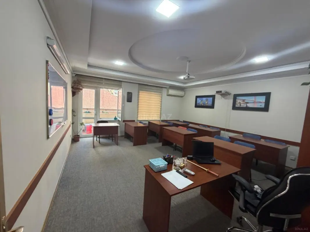 Satılır 4 otaqlı mənzil 160 m²