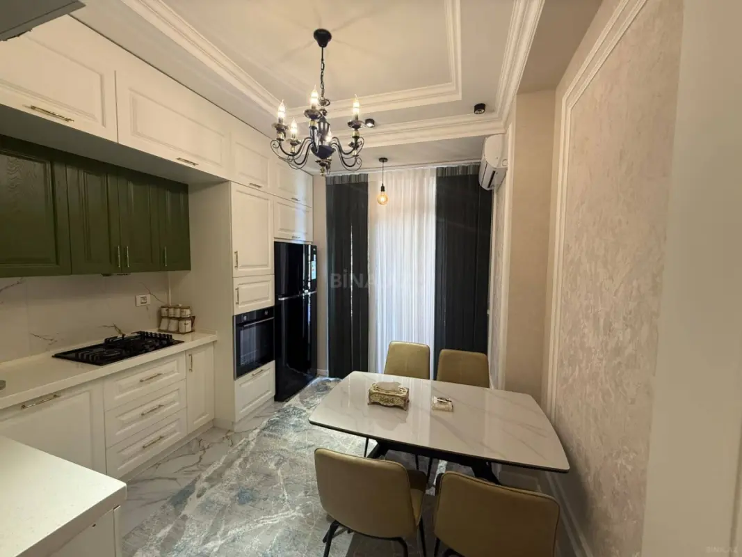 Satılır 2 otaqlı mənzil 84 m²
