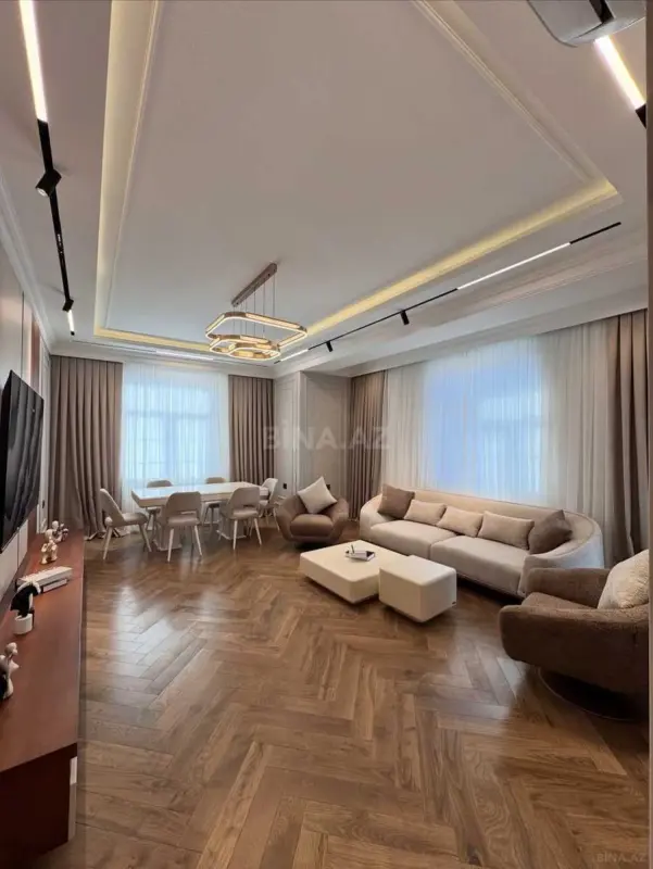 Satılır 4 otaqlı mənzil 166 m²