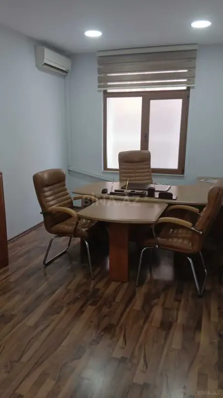 Kirayə verilir 4 otaqlı ofis 108 m²