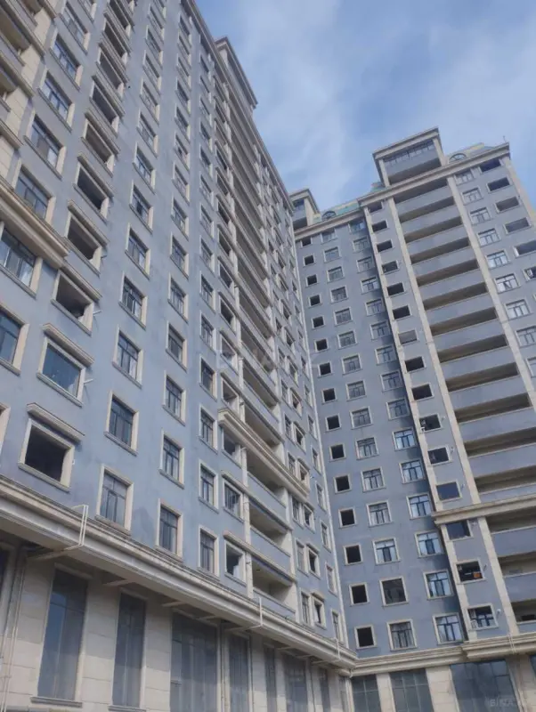 Satılır 2 otaqlı mənzil 80 m²