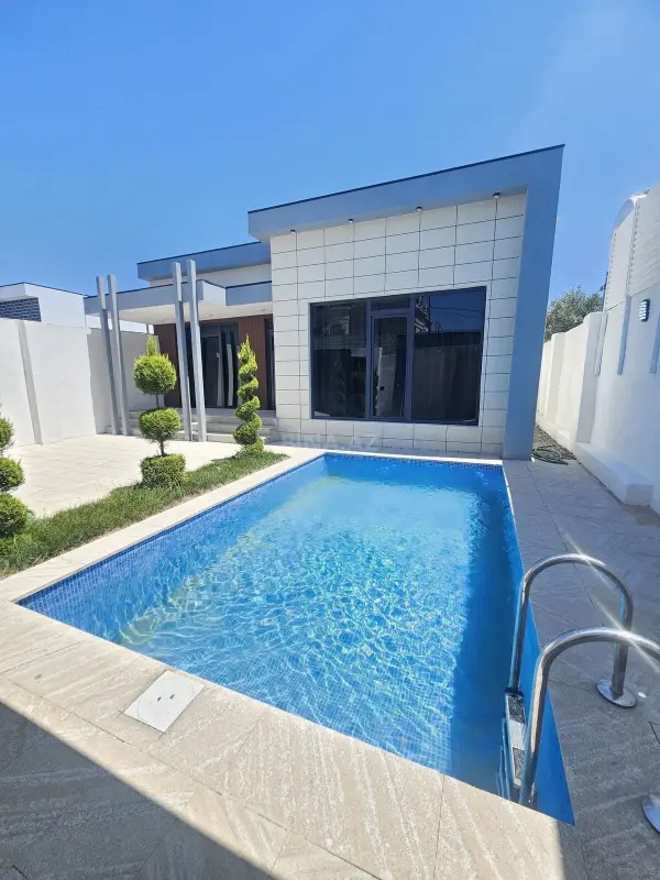 Satılır 4 otaqlı həyət evi 160 m²