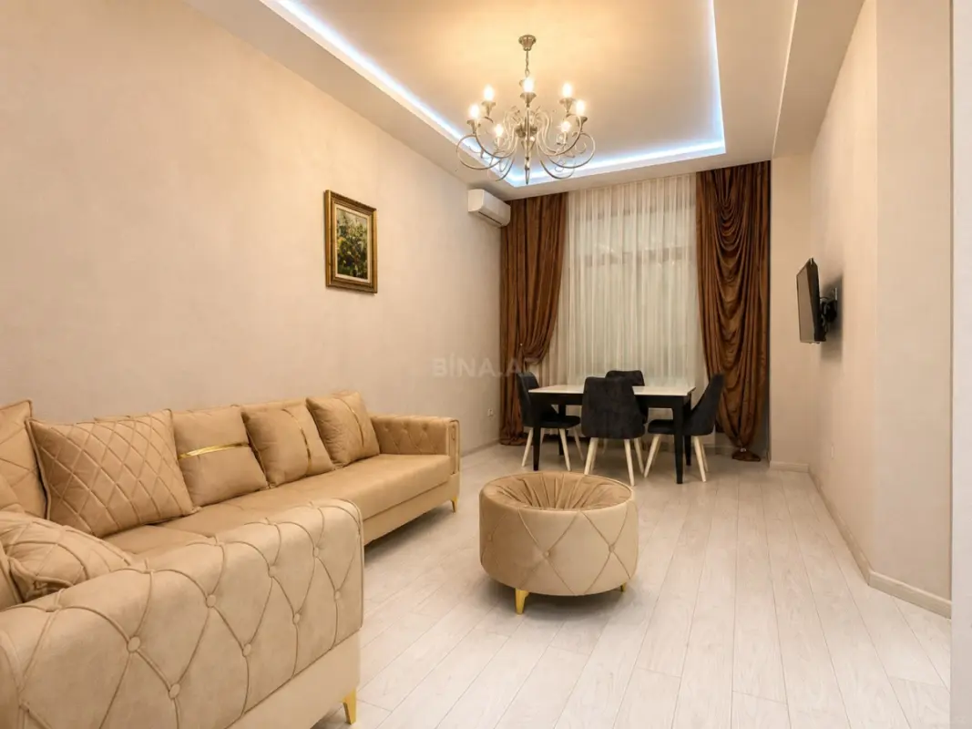 Kirayə verilir 2 otaqlı mənzil 90 m²