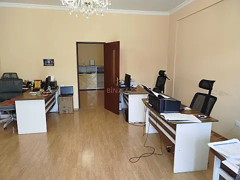 Kirayə verilir 3 otaqlı ofis 123 m² — Bakı, İnşaatçılar 3 otaq 123.00 m²
