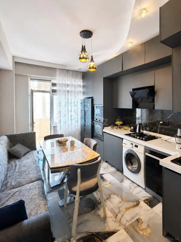 Satılır 3 otaqlı mənzil 118 m²