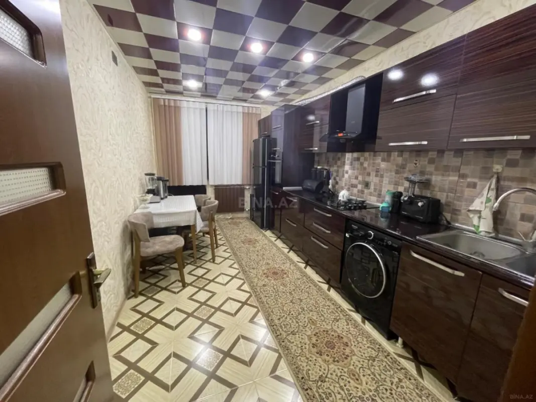 Satılır 3 otaqlı mənzil 105 m²