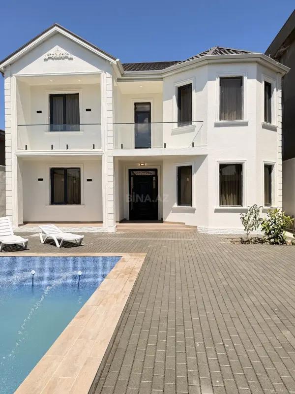 Satılır 5 otaqlı həyət evi 240 m²