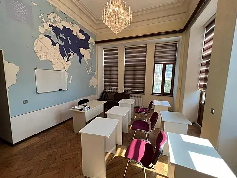 Kirayə verilir obyekt 160 m² — Bakı, Nizami 160.00 m²