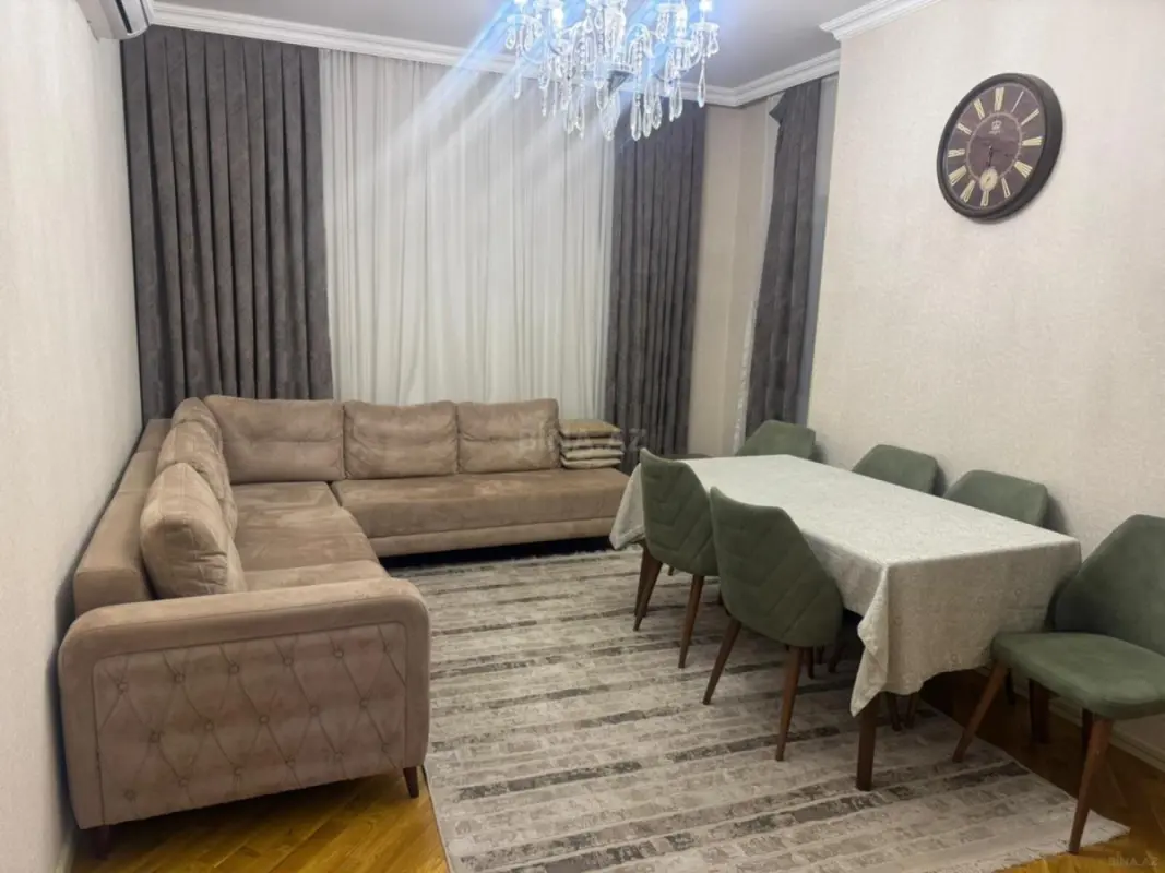 Kirayə verilir 2 otaqlı mənzil 80 m²