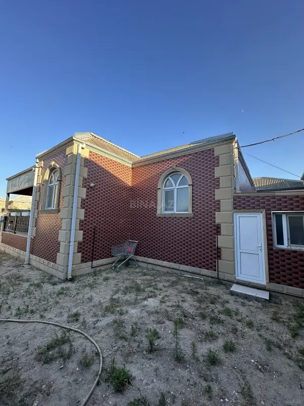 Satılır 3 otaqlı həyət evi 140 m²