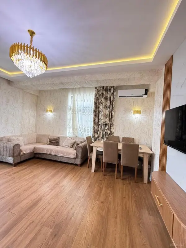 Kirayə verilir 3 otaqlı mənzil 95 m²