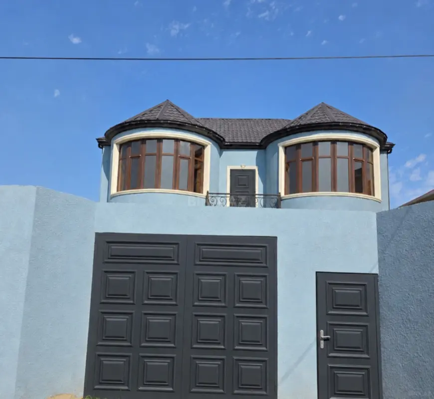 Satılır 6 otaqlı həyət evi 180 m²