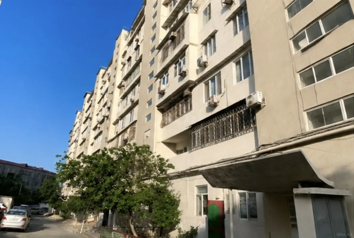 Satılır 2 otaqlı mənzil 83 m²